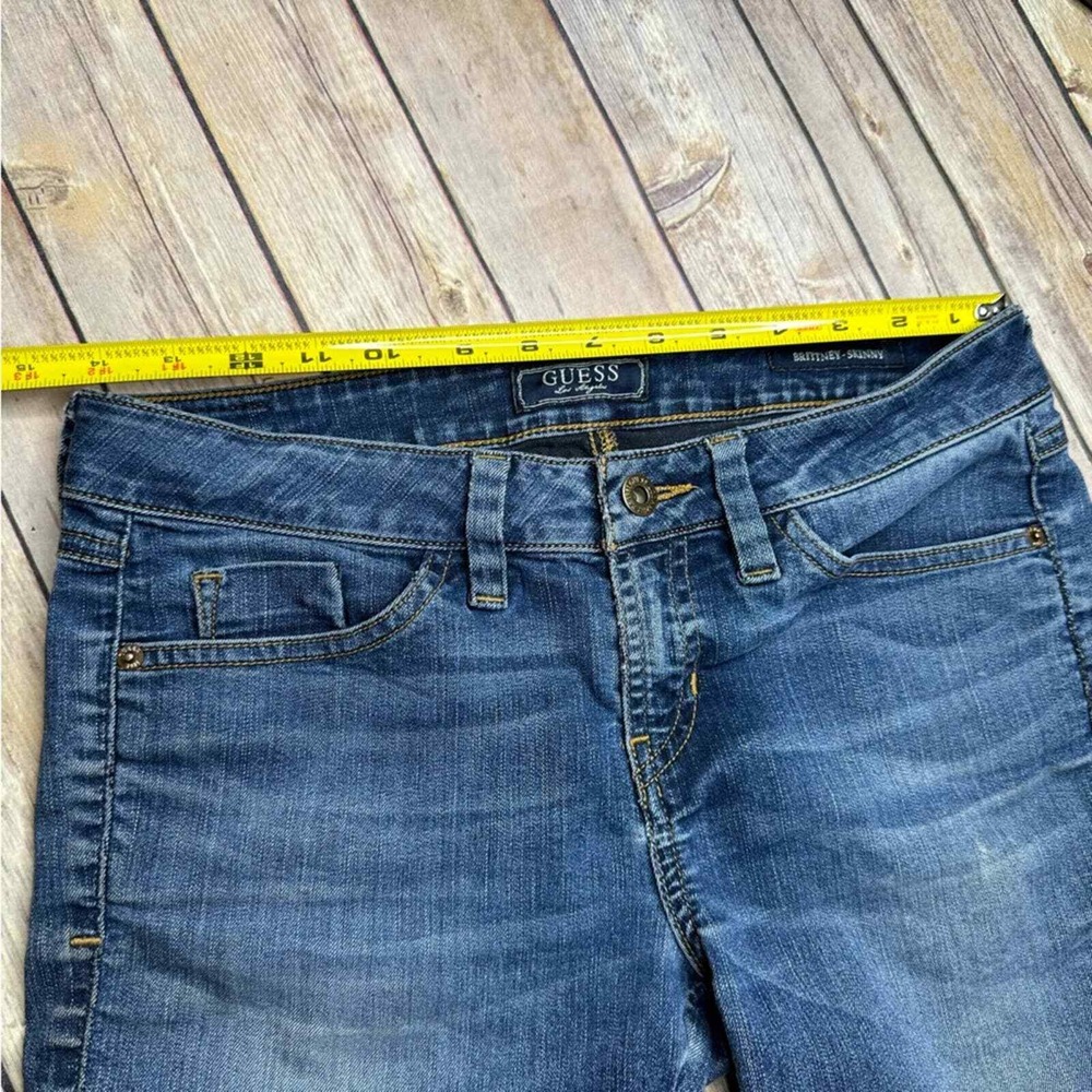 Guess Brittney Skinny Blue Denim Cutoff Jean Shorts Women's Size 27 Long Bermuda - Picture 7 of 12